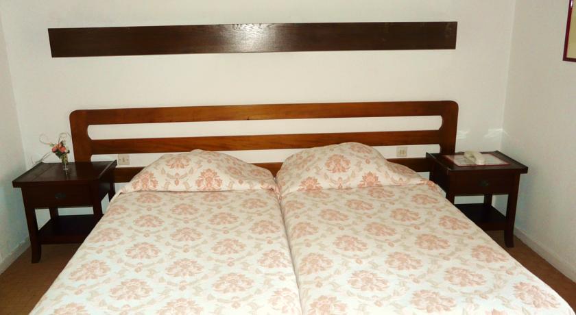 Hotel Le Mas Fleuri Vernet-les-Bains Room photo